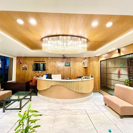 Hotel Rb International ! Puri Near-Sea-Beach-And-Temple Fully-Air-Conditioned-Hotel With-Lift-And-Card Payment Accepted-Parking-Facility, Best Hotel In Puri Bagian luar foto