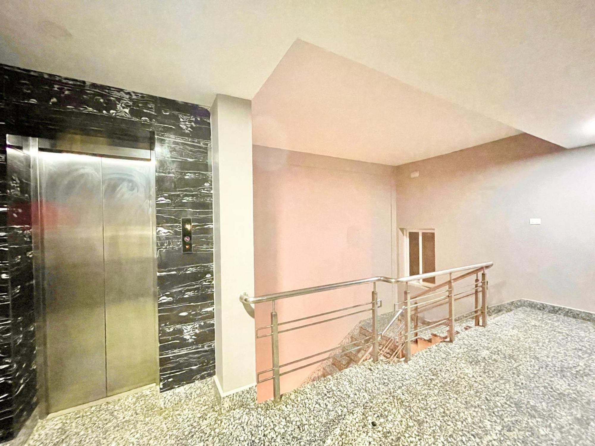 Hotel Rb International ! Puri Near-Sea-Beach-And-Temple Fully-Air-Conditioned-Hotel With-Lift-And-Card Payment Accepted-Parking-Facility, Best Hotel In Puri Bagian luar foto