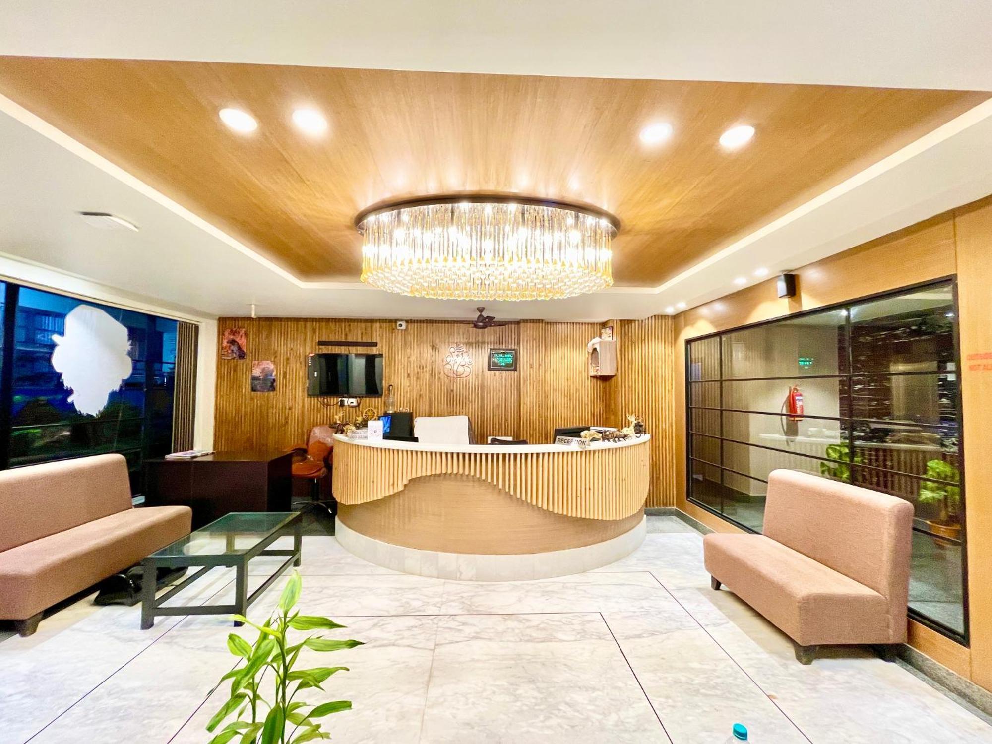 Hotel Rb International ! Puri Near-Sea-Beach-And-Temple Fully-Air-Conditioned-Hotel With-Lift-And-Card Payment Accepted-Parking-Facility, Best Hotel In Puri Bagian luar foto