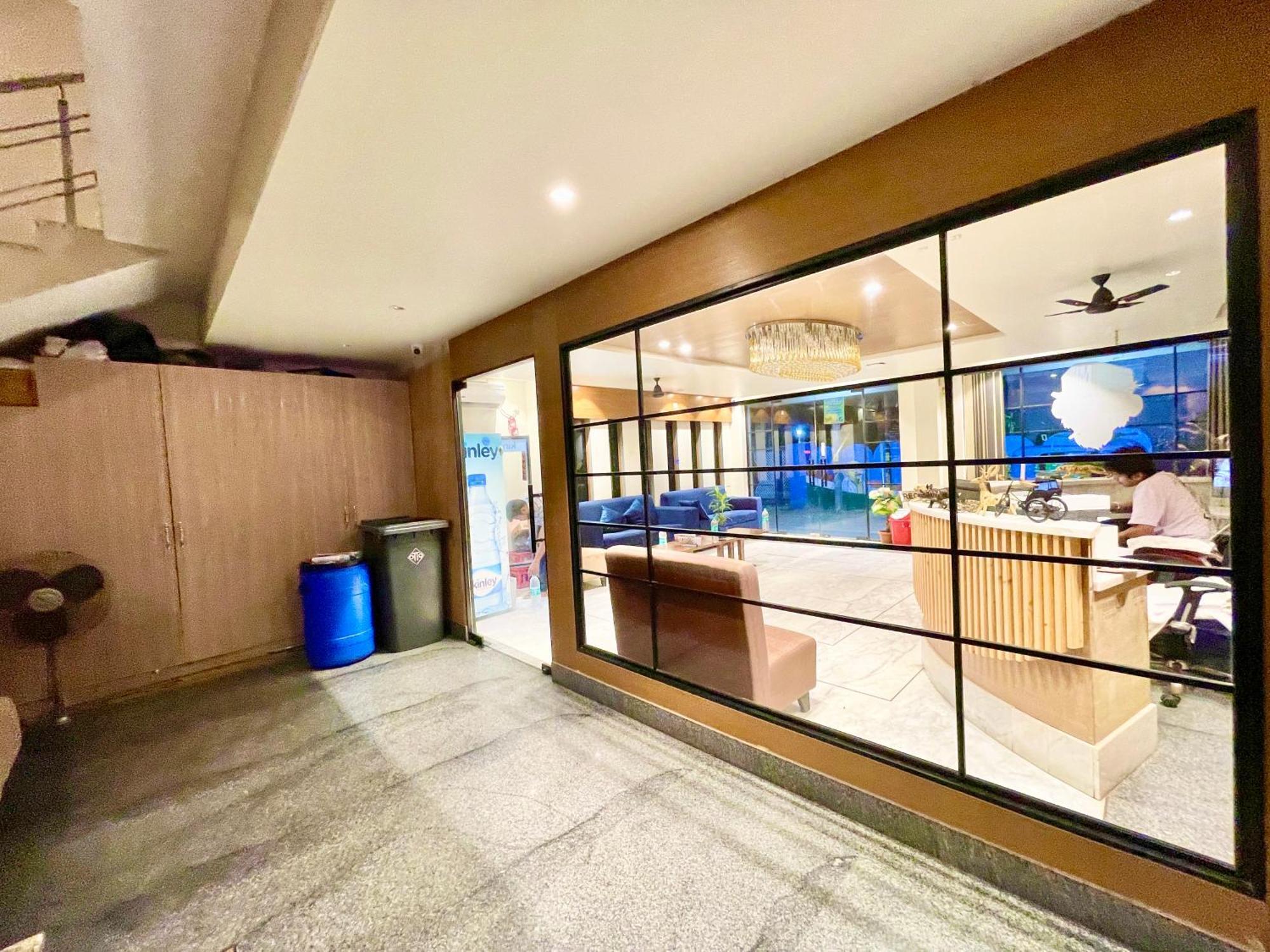 Hotel Rb International ! Puri Near-Sea-Beach-And-Temple Fully-Air-Conditioned-Hotel With-Lift-And-Card Payment Accepted-Parking-Facility, Best Hotel In Puri Bagian luar foto