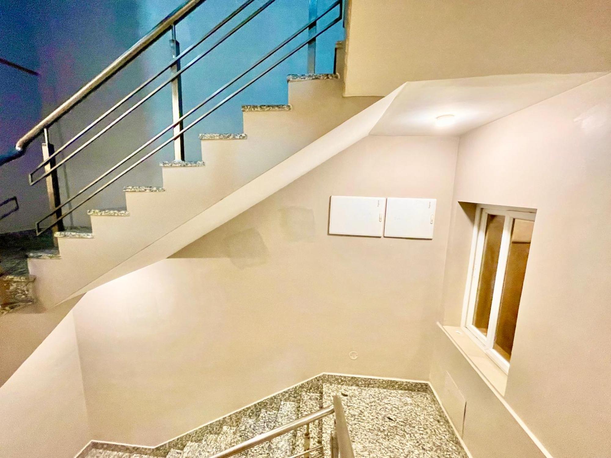 Hotel Rb International ! Puri Near-Sea-Beach-And-Temple Fully-Air-Conditioned-Hotel With-Lift-And-Card Payment Accepted-Parking-Facility, Best Hotel In Puri Bagian luar foto