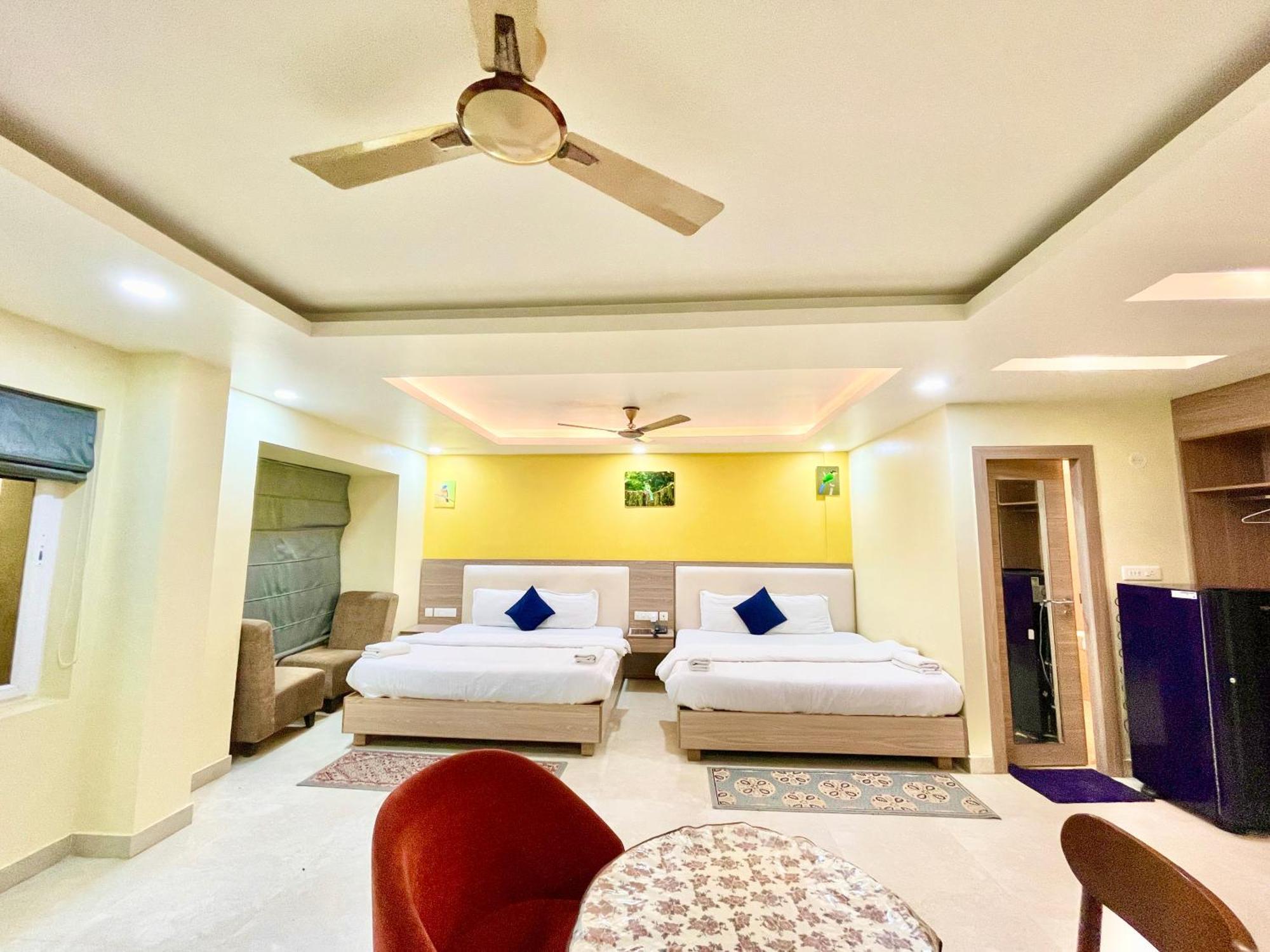 Hotel Rb International ! Puri Near-Sea-Beach-And-Temple Fully-Air-Conditioned-Hotel With-Lift-And-Card Payment Accepted-Parking-Facility, Best Hotel In Puri Bagian luar foto