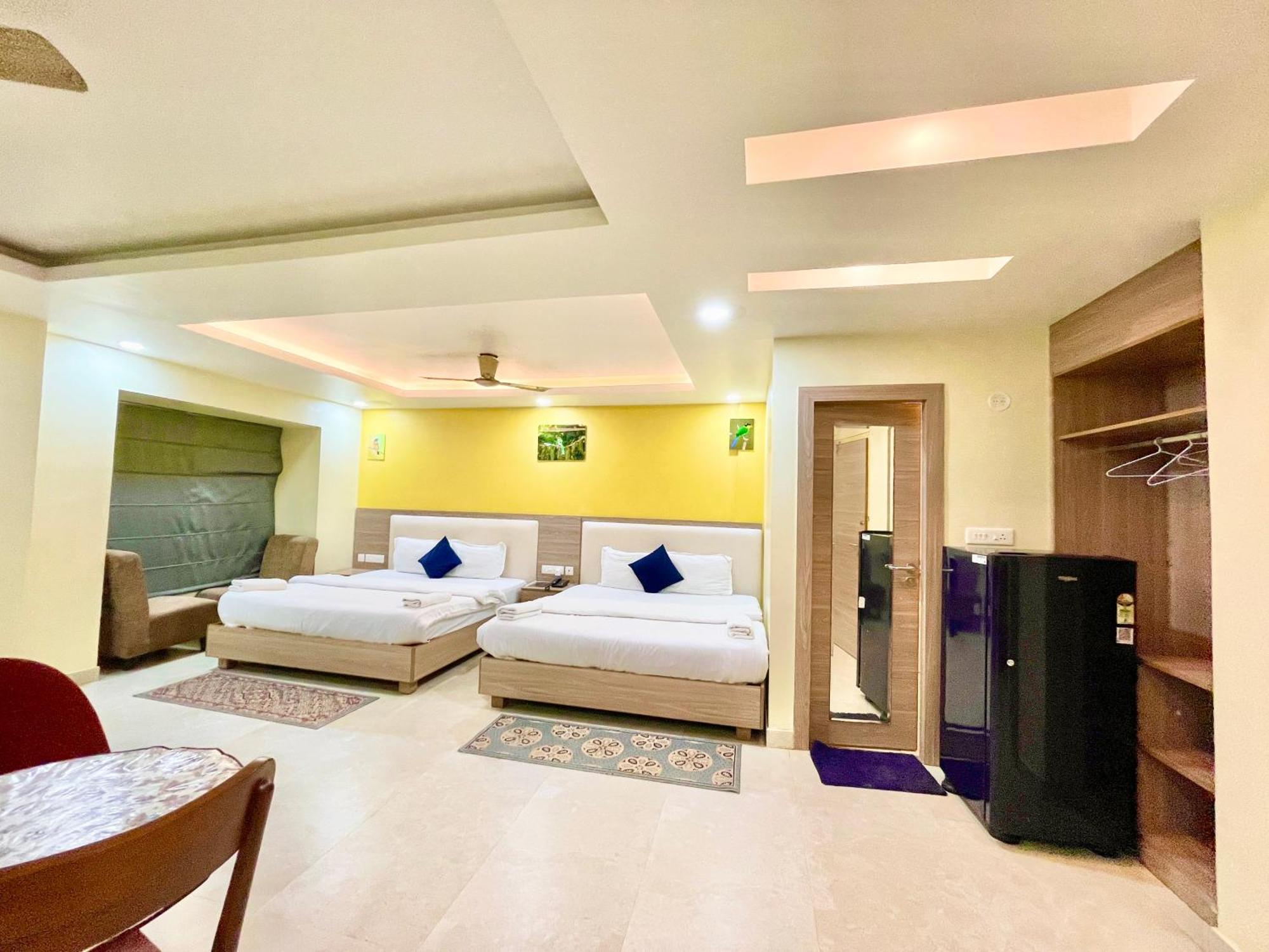 Hotel Rb International ! Puri Near-Sea-Beach-And-Temple Fully-Air-Conditioned-Hotel With-Lift-And-Card Payment Accepted-Parking-Facility, Best Hotel In Puri Bagian luar foto
