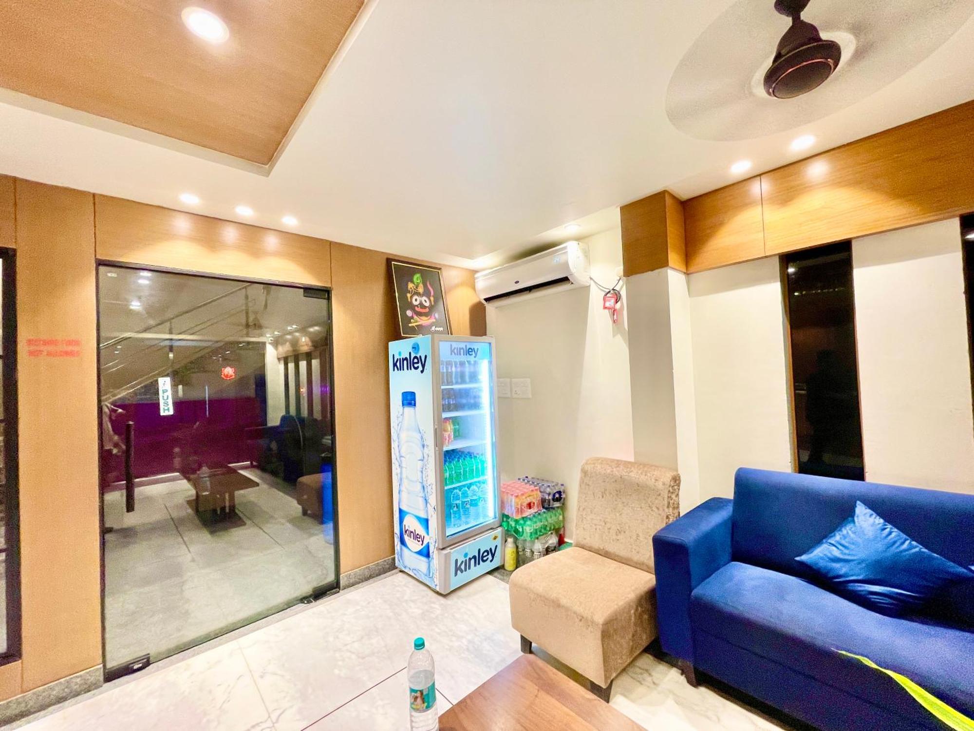 Hotel Rb International ! Puri Near-Sea-Beach-And-Temple Fully-Air-Conditioned-Hotel With-Lift-And-Card Payment Accepted-Parking-Facility, Best Hotel In Puri Bagian luar foto