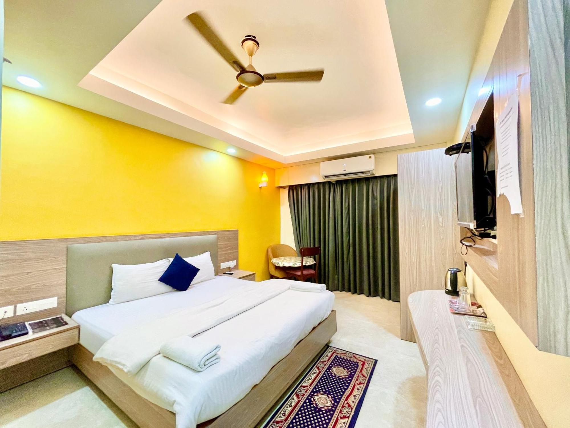 Hotel Rb International ! Puri Near-Sea-Beach-And-Temple Fully-Air-Conditioned-Hotel With-Lift-And-Card Payment Accepted-Parking-Facility, Best Hotel In Puri Bagian luar foto
