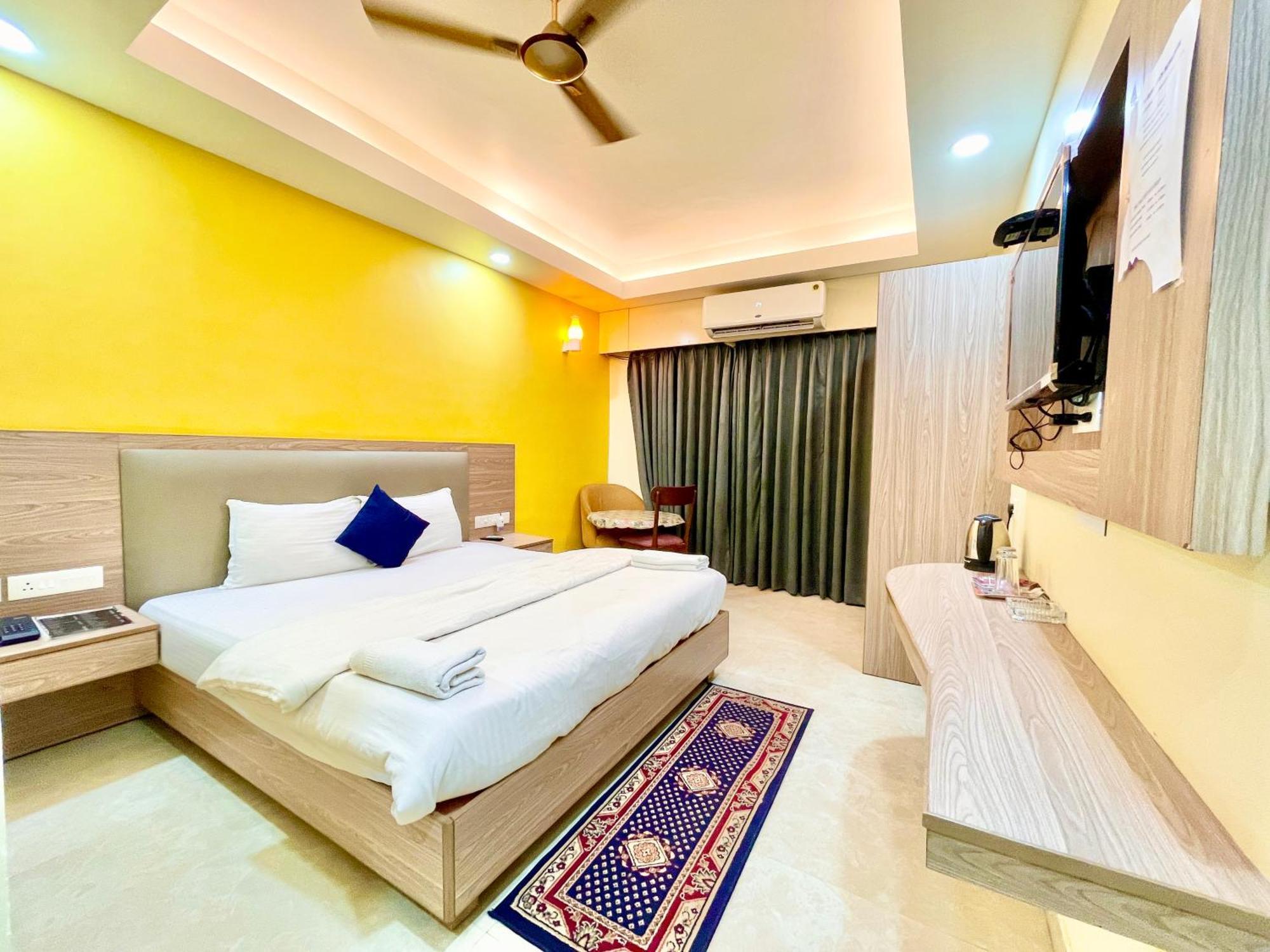 Hotel Rb International ! Puri Near-Sea-Beach-And-Temple Fully-Air-Conditioned-Hotel With-Lift-And-Card Payment Accepted-Parking-Facility, Best Hotel In Puri Bagian luar foto