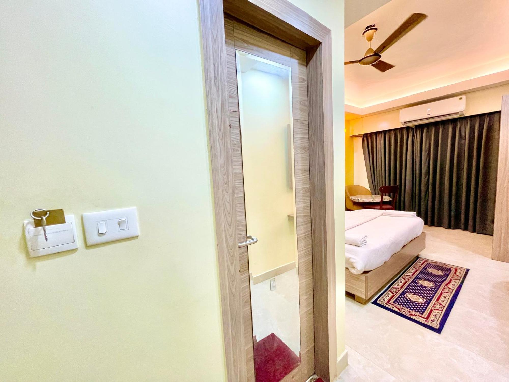 Hotel Rb International ! Puri Near-Sea-Beach-And-Temple Fully-Air-Conditioned-Hotel With-Lift-And-Card Payment Accepted-Parking-Facility, Best Hotel In Puri Bagian luar foto