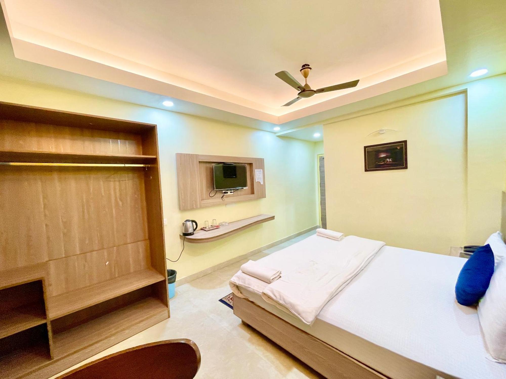 Hotel Rb International ! Puri Near-Sea-Beach-And-Temple Fully-Air-Conditioned-Hotel With-Lift-And-Card Payment Accepted-Parking-Facility, Best Hotel In Puri Bagian luar foto