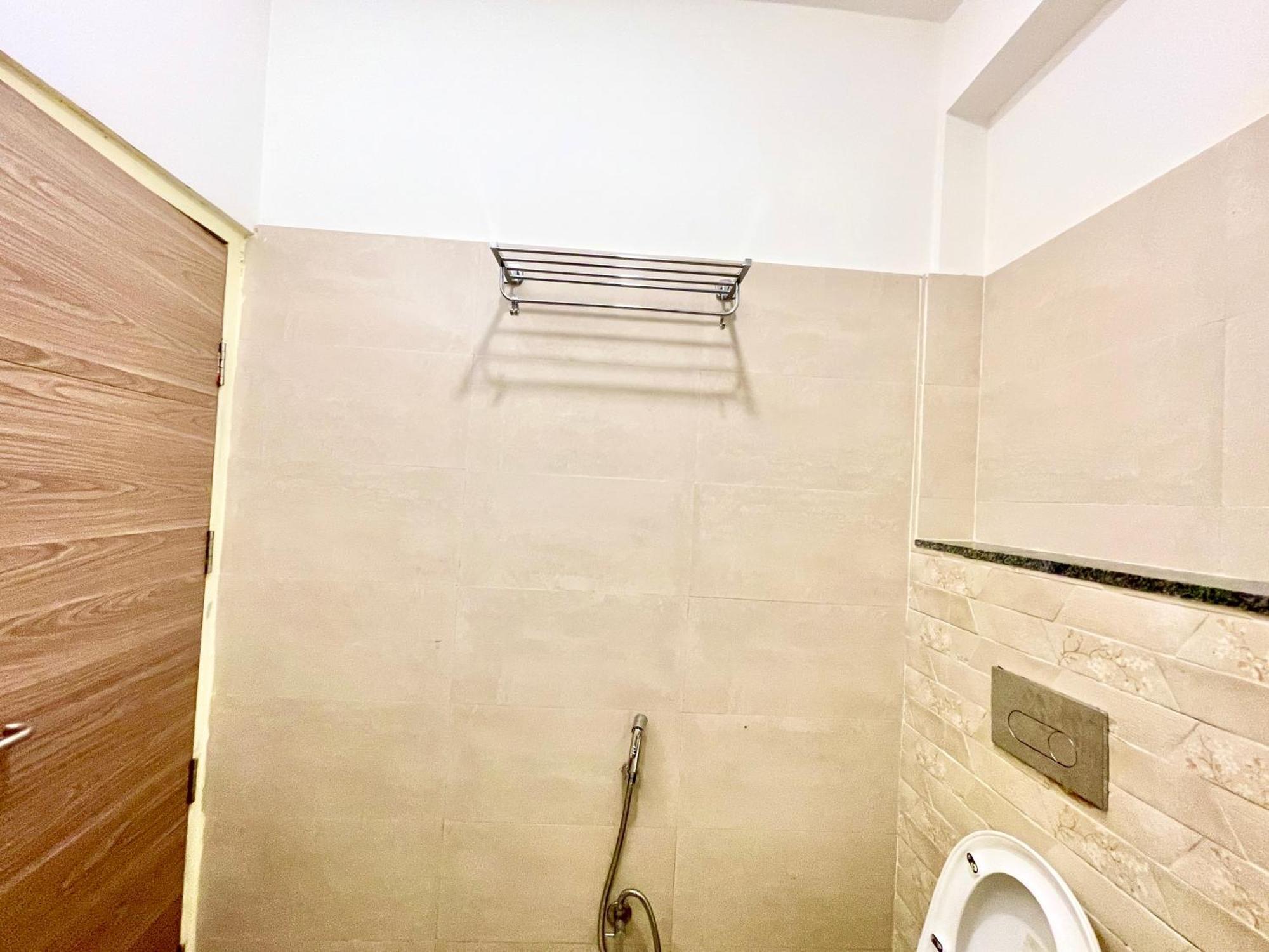 Hotel Rb International ! Puri Near-Sea-Beach-And-Temple Fully-Air-Conditioned-Hotel With-Lift-And-Card Payment Accepted-Parking-Facility, Best Hotel In Puri Bagian luar foto