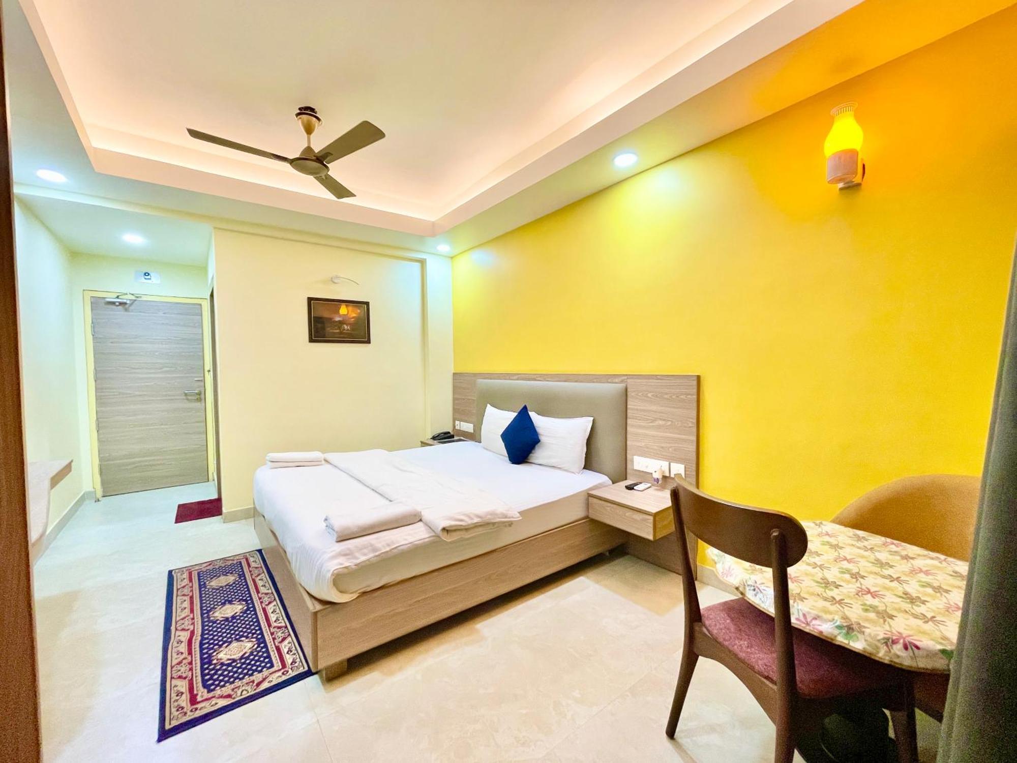 Hotel Rb International ! Puri Near-Sea-Beach-And-Temple Fully-Air-Conditioned-Hotel With-Lift-And-Card Payment Accepted-Parking-Facility, Best Hotel In Puri Bagian luar foto