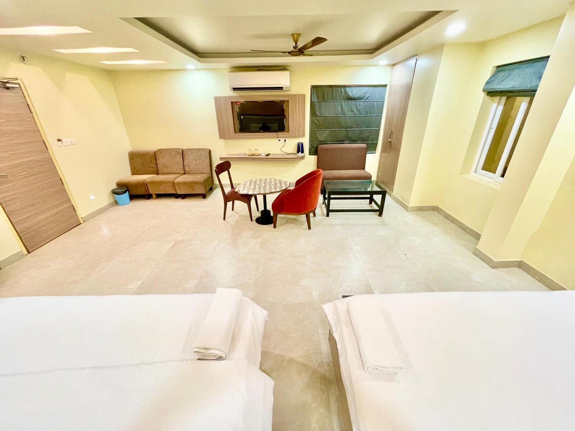 Hotel Rb International ! Puri Near-Sea-Beach-And-Temple Fully-Air-Conditioned-Hotel With-Lift-And-Card Payment Accepted-Parking-Facility, Best Hotel In Puri Bagian luar foto