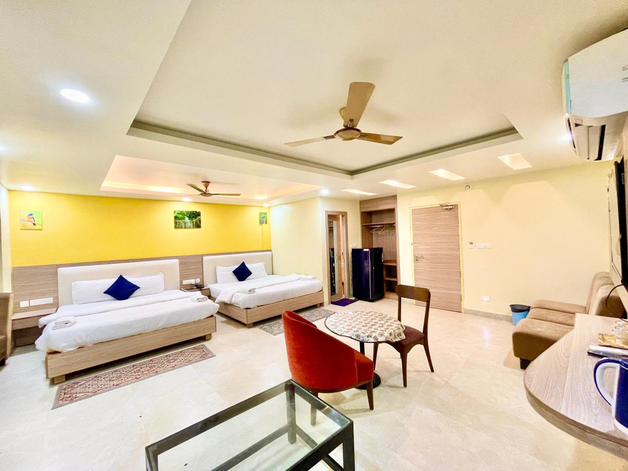 Hotel Rb International ! Puri Near-Sea-Beach-And-Temple Fully-Air-Conditioned-Hotel With-Lift-And-Card Payment Accepted-Parking-Facility, Best Hotel In Puri Bagian luar foto