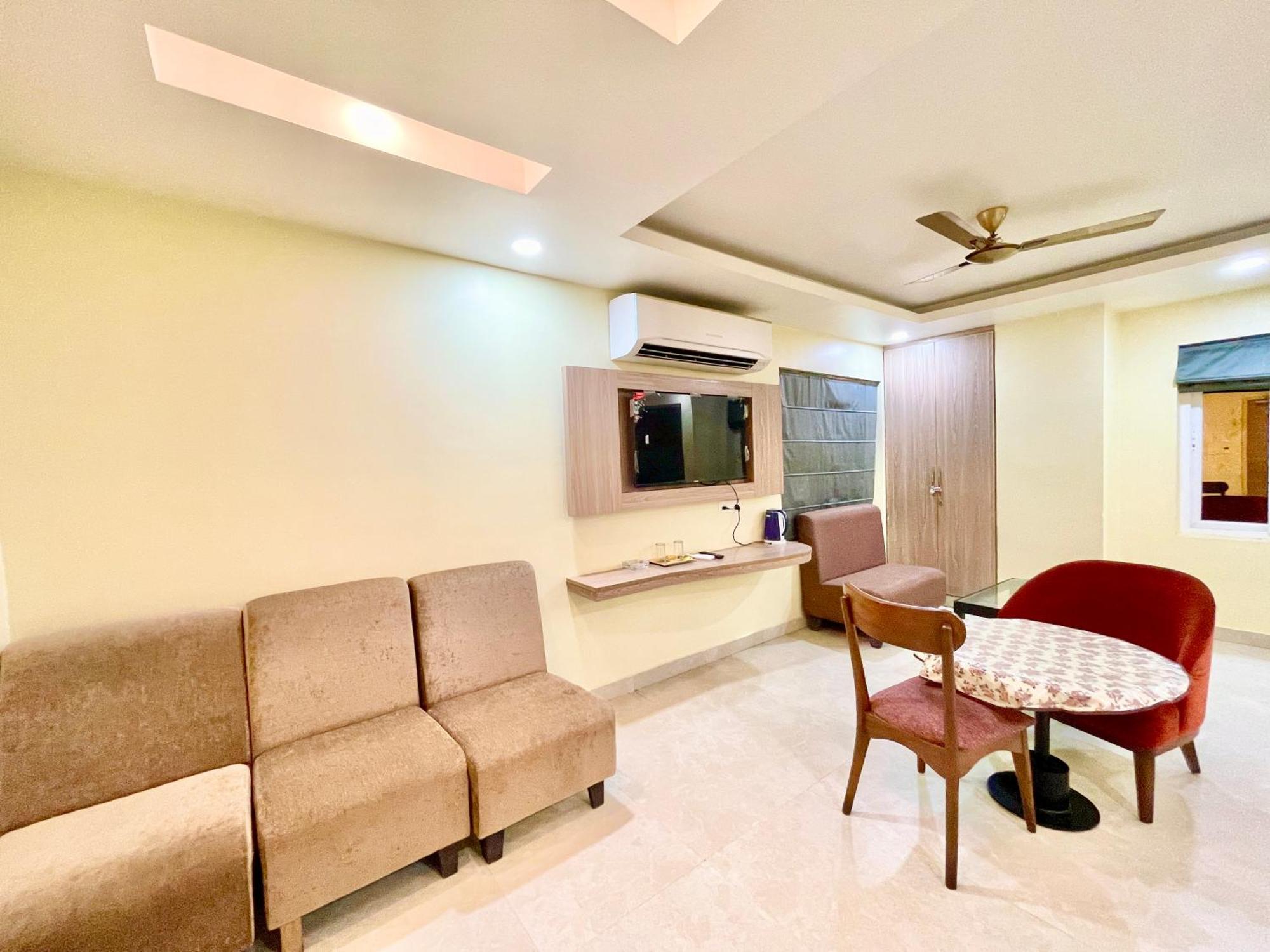 Hotel Rb International ! Puri Near-Sea-Beach-And-Temple Fully-Air-Conditioned-Hotel With-Lift-And-Card Payment Accepted-Parking-Facility, Best Hotel In Puri Bagian luar foto