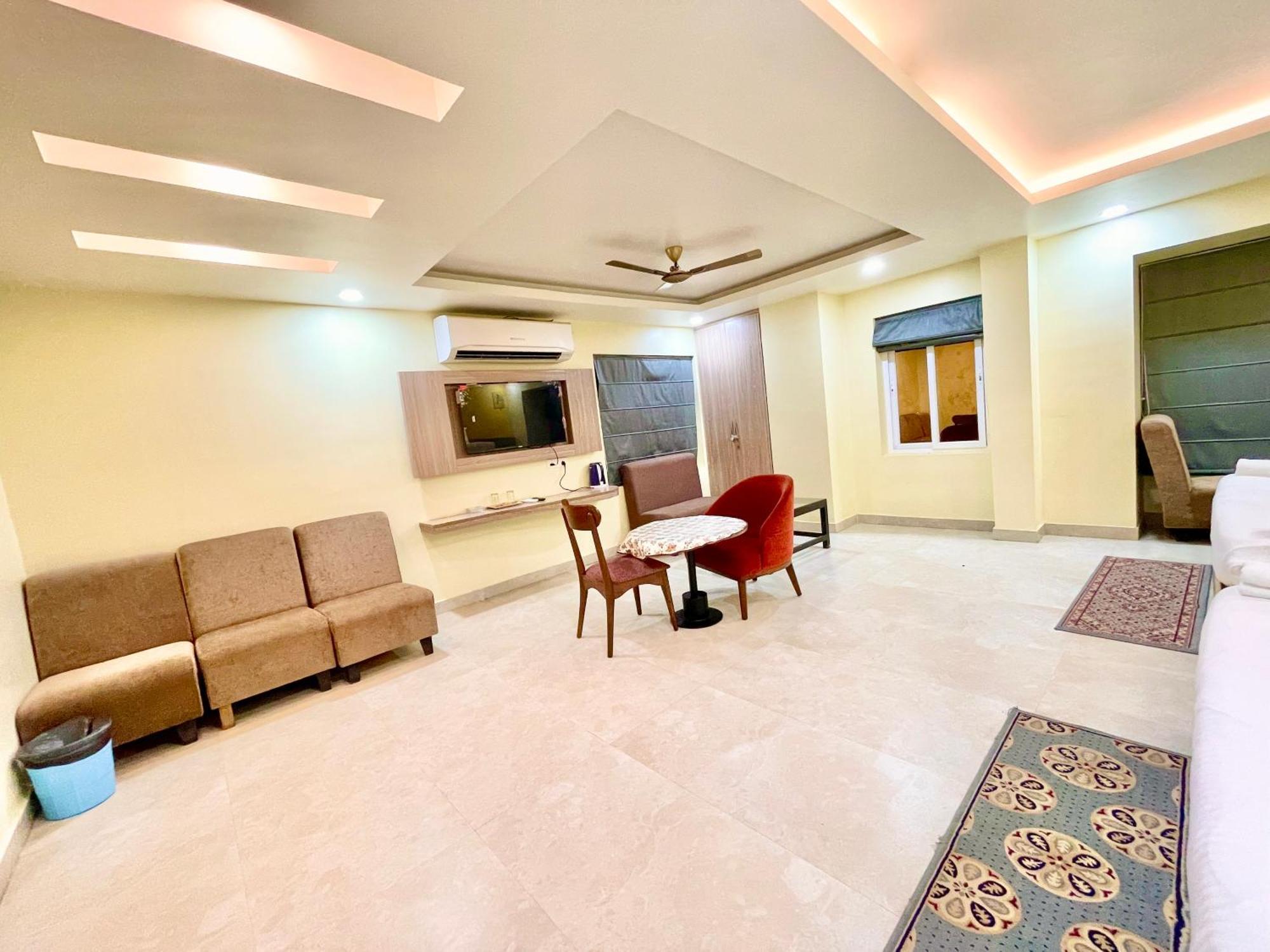Hotel Rb International ! Puri Near-Sea-Beach-And-Temple Fully-Air-Conditioned-Hotel With-Lift-And-Card Payment Accepted-Parking-Facility, Best Hotel In Puri Bagian luar foto