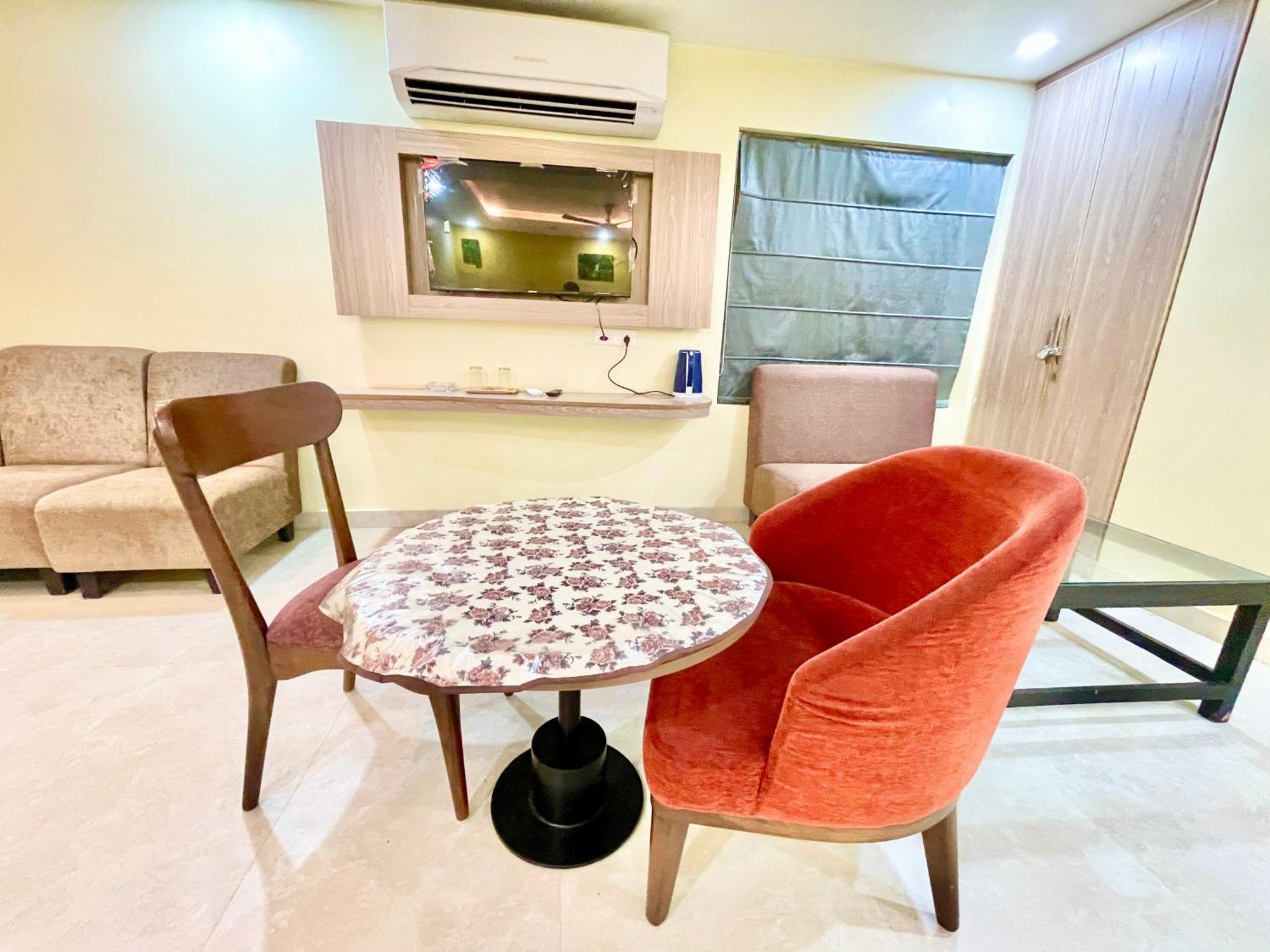 Hotel Rb International ! Puri Near-Sea-Beach-And-Temple Fully-Air-Conditioned-Hotel With-Lift-And-Card Payment Accepted-Parking-Facility, Best Hotel In Puri Bagian luar foto