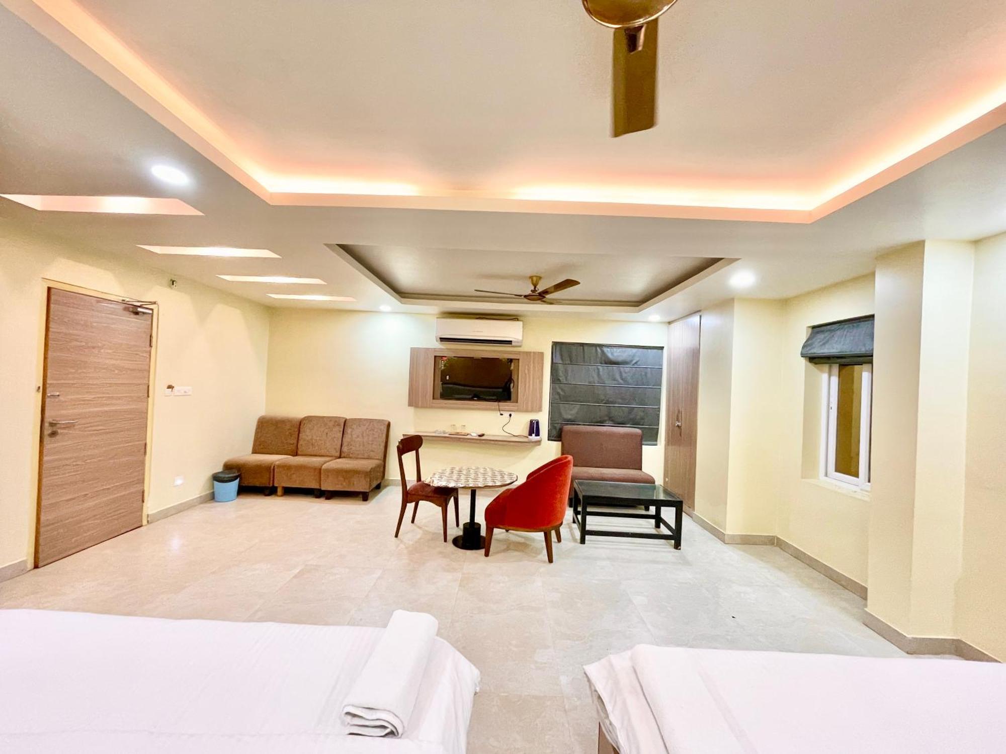 Hotel Rb International ! Puri Near-Sea-Beach-And-Temple Fully-Air-Conditioned-Hotel With-Lift-And-Card Payment Accepted-Parking-Facility, Best Hotel In Puri Bagian luar foto